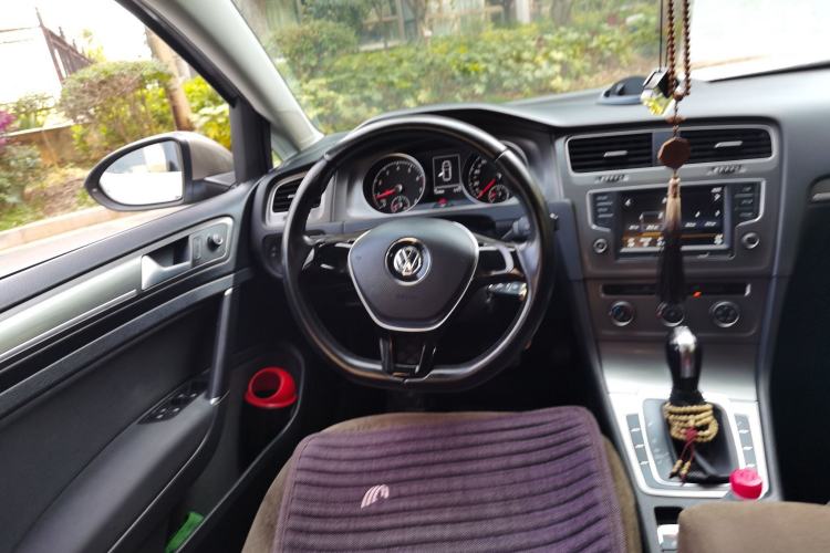 Used Volkswagen Golf 2016 230TSI Automatic Comfort Version Steering Wheel