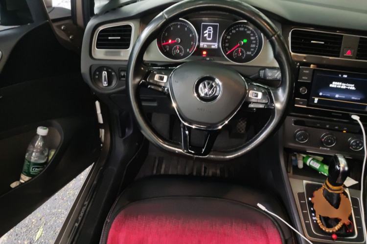 Used Volkswagen Golf 2016 230TSI Automatic Comfort Version Steering Wheel