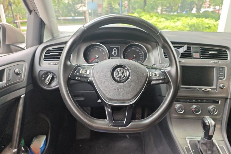 Used Volkswagen Golf 2016 230TSI Automatic Comfort Version Steering Wheel