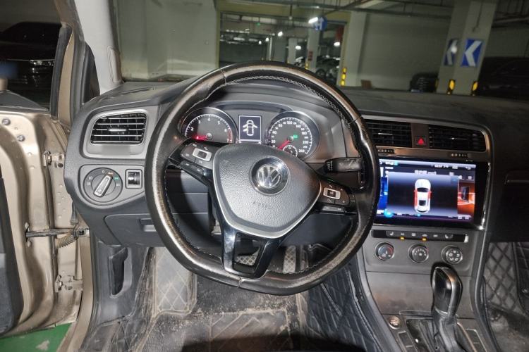 Used Volkswagen Golf 2016 230TSI Automatic Luxury Version Steering Wheel