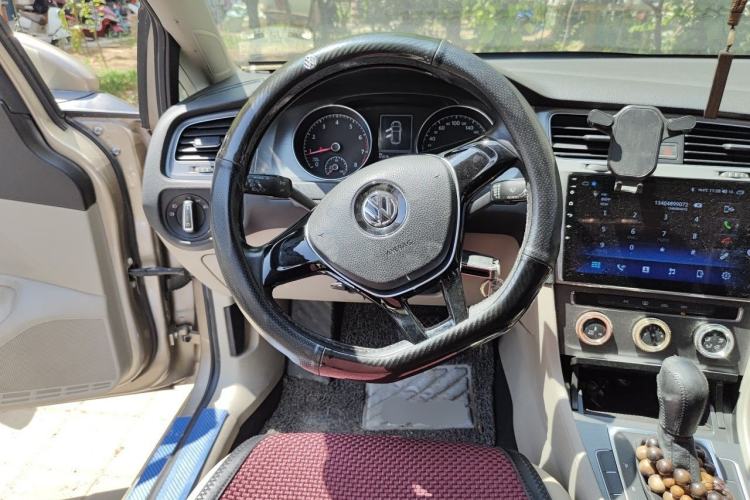 Used Volkswagen Golf 2016 230TSI Automatic Comfort Version Steering Wheel