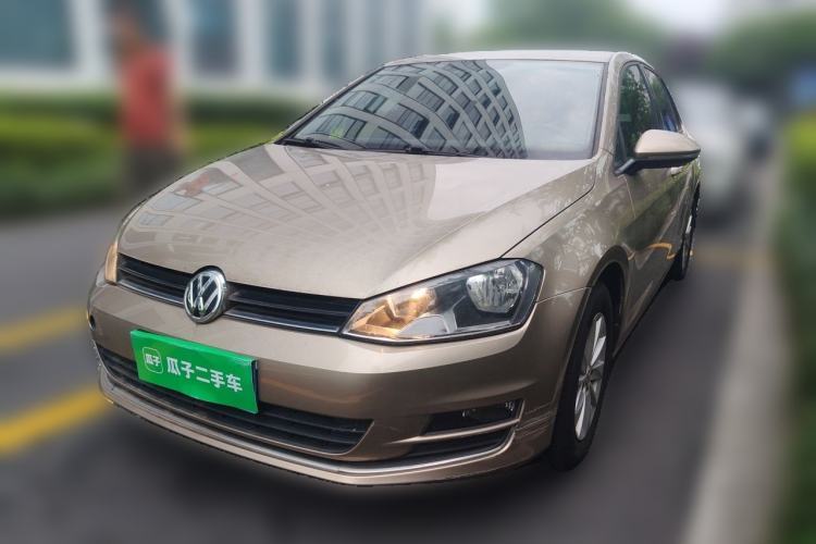 Used Volkswagen Golf 2016 1.6L Automatic Fashion Model Guazi used car, China used car export, Used car for sale, Used  cars, Cheapest cars for sale
