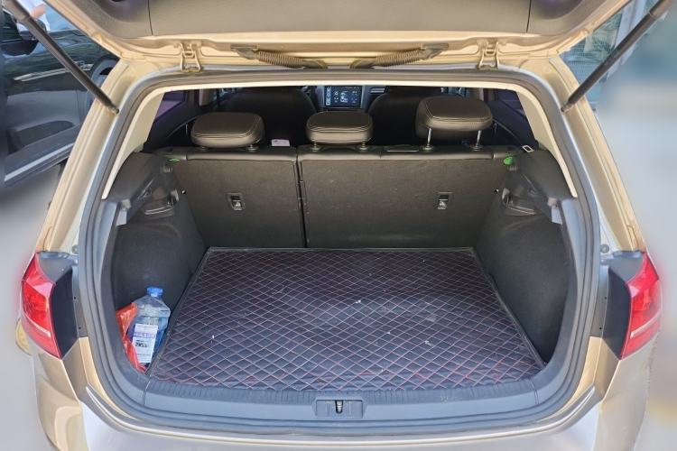 Used Volkswagen Golf 2016 1.6L Automatic Comfort Model Trunk