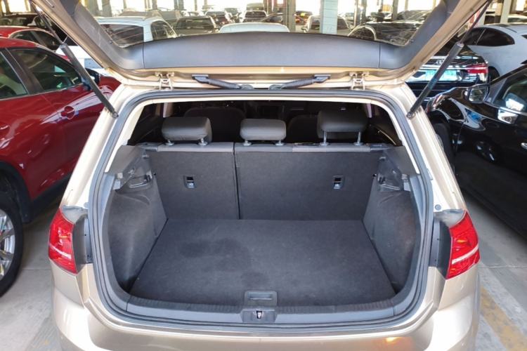 Used Volkswagen Golf 2016 230TSI Automatic Comfort Version Trunk