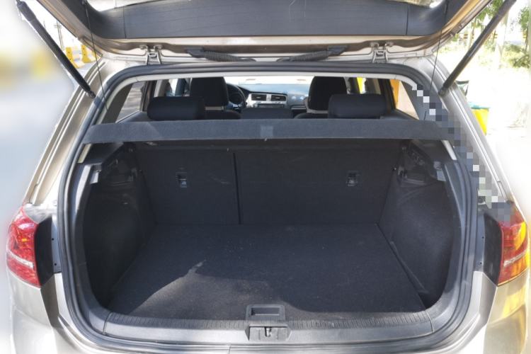 Used Volkswagen Golf 2016 230TSI Automatic Comfort Version Trunk