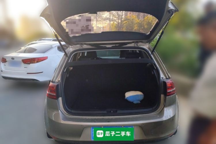 Used Volkswagen Golf 2016 230TSI Automatic Luxury Version Trunk