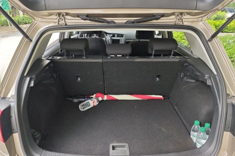 Used Volkswagen Golf 2016 230TSI Automatic Comfort Version Trunk