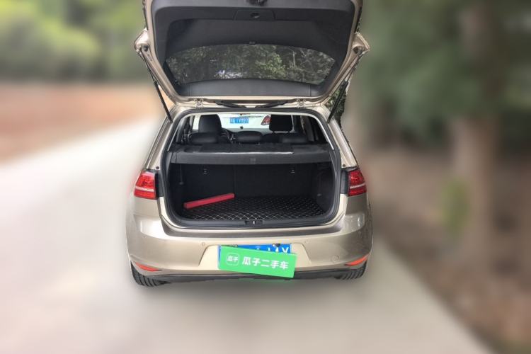Used Volkswagen Golf 2016 1.6L Automatic Comfort Model Trunk