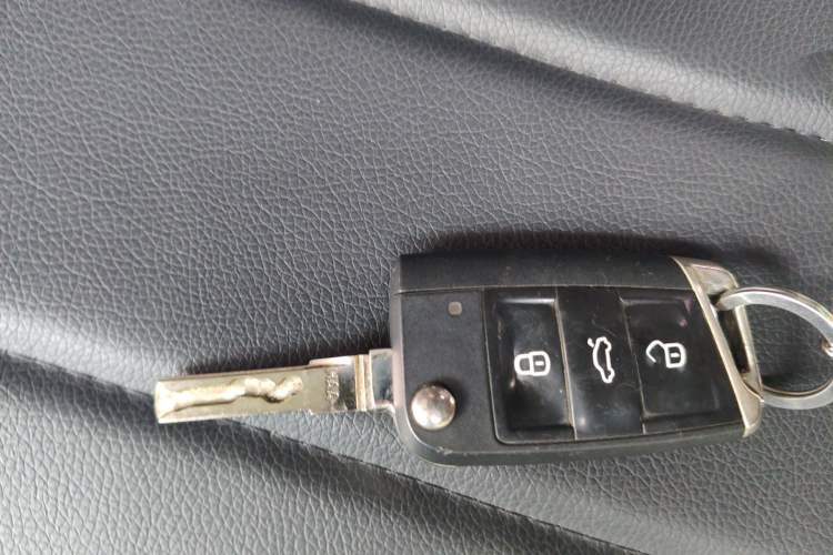 Used Volkswagen Golf 2016 1.6L Automatic Comfort Model Vehicle Key