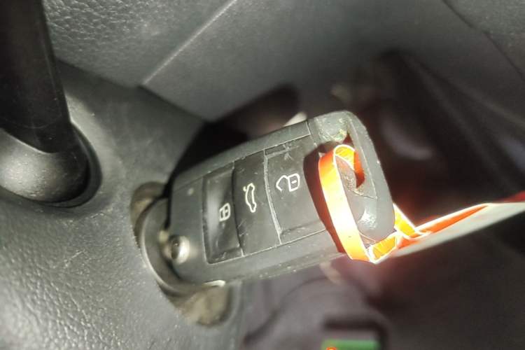 Used Volkswagen Golf 2016 1.6L Automatic Fashion Model Vehicle Key