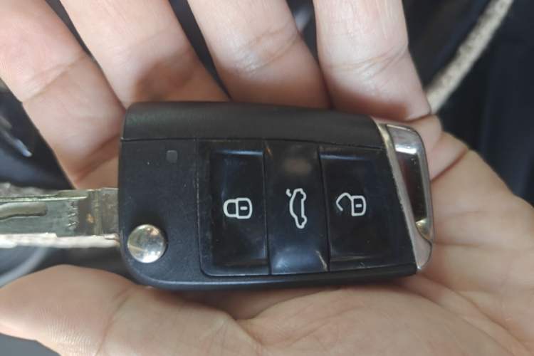 Used Volkswagen Golf 2016 1.6L Automatic Comfort Model Vehicle Key