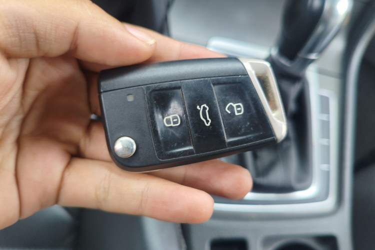 Used Volkswagen Golf 2016 230TSI Automatic Luxury Version Vehicle Key