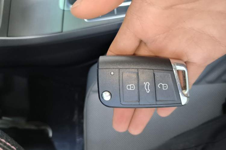 Used Volkswagen Golf 2016 1.6L Automatic Comfort Model Vehicle Key