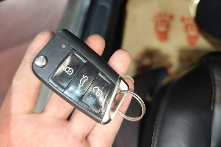 Used Volkswagen Golf 2016 230TSI Automatic Luxury Version Vehicle Key