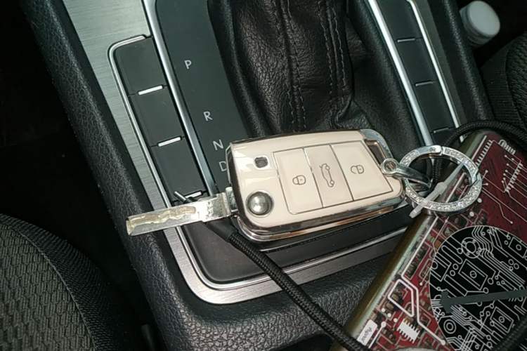 Used Volkswagen Golf 2016 230TSI Automatic Comfort Version Vehicle Key