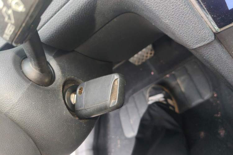 Used Volkswagen Golf 2016 1.6L Automatic Fashion Model Vehicle Key
