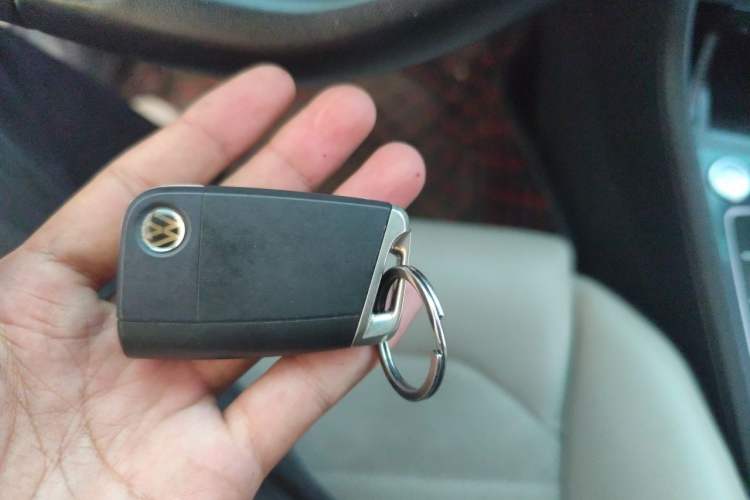 Used Volkswagen Golf 2016 230TSI Automatic Luxury Version Vehicle Key
