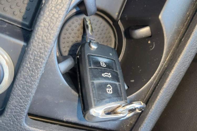 Used Volkswagen Golf 2016 230TSI Automatic Luxury Version Vehicle Key
