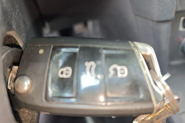 Used Volkswagen Golf 2016 230TSI Automatic Comfort Version Vehicle Key