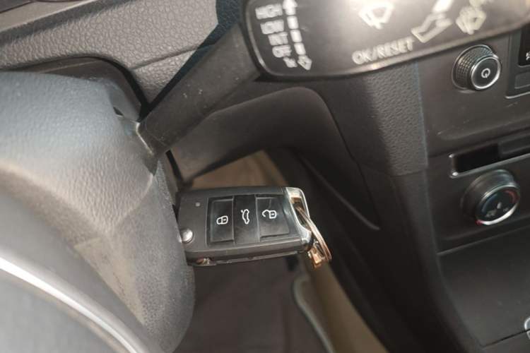 Used Volkswagen Golf 2016 1.6L Automatic Comfort Model Vehicle Key