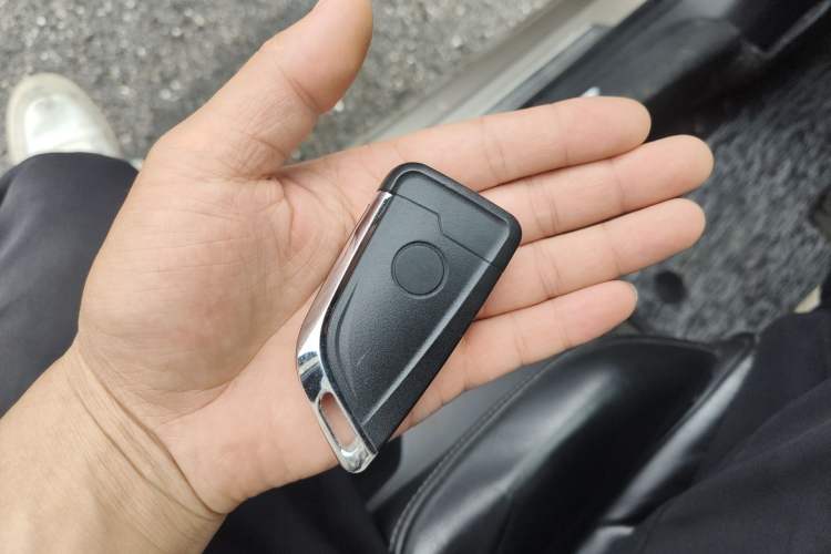 Used Volkswagen Golf 2016 230TSI Automatic Luxury Version Vehicle Key