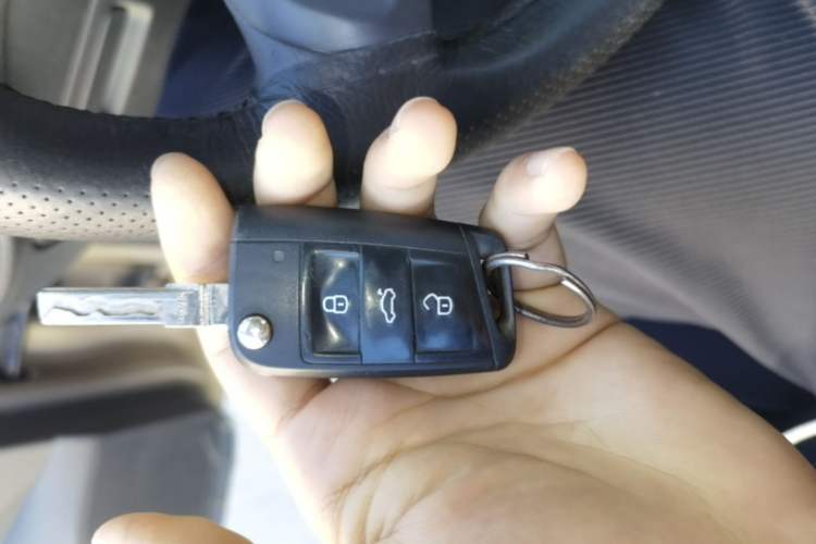 Used Volkswagen Golf 2016 1.6L Manual Fashion Edition Vehicle Key