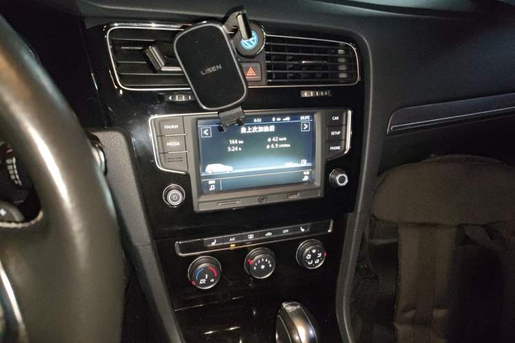 Used Volkswagen Golf 2017 280TSI Automatic R-Line Million-Vehicle Commemorative Edition Audio And AC Panel
