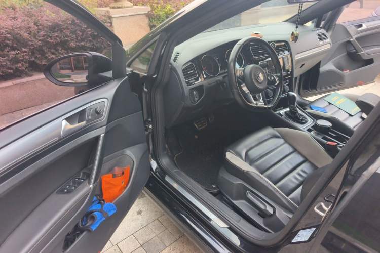 Used Volkswagen Golf 2017 280TSI Automatic R-Line Million-Vehicle Commemorative Edition Driver Seat