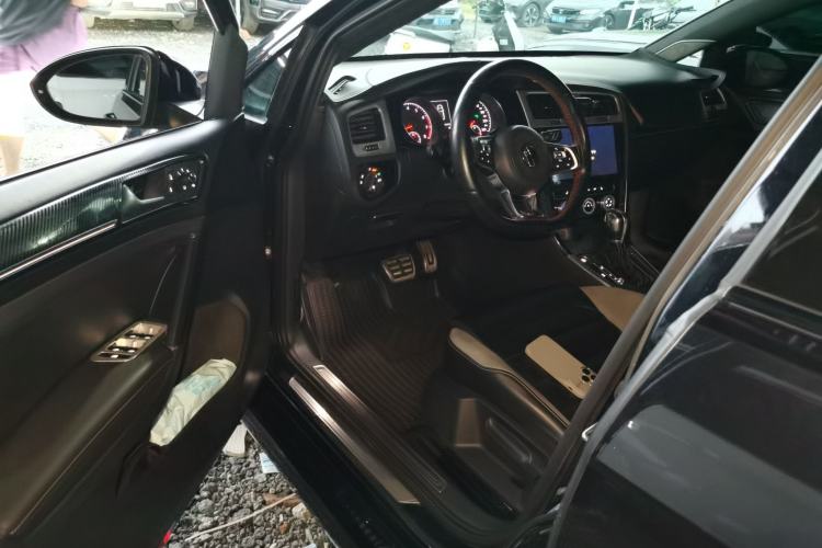 Used Volkswagen Golf 2017 280TSI Automatic R-Line Million-Vehicle Commemorative Edition Driver Seat