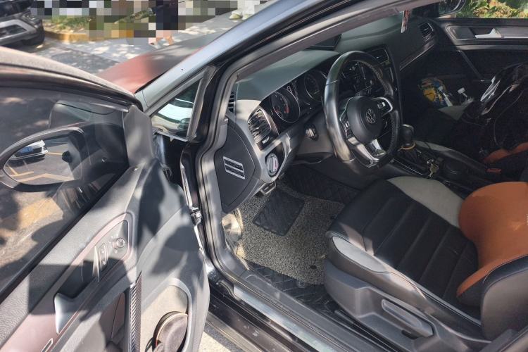 Used Volkswagen Golf 2017 280TSI Automatic R-Line Million-Vehicle Commemorative Edition Driver Seat