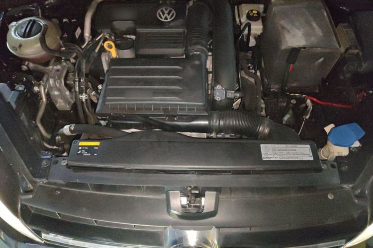 Used Volkswagen Golf 2017 280TSI Automatic R-Line Million-Vehicle Commemorative Edition Engine Bay