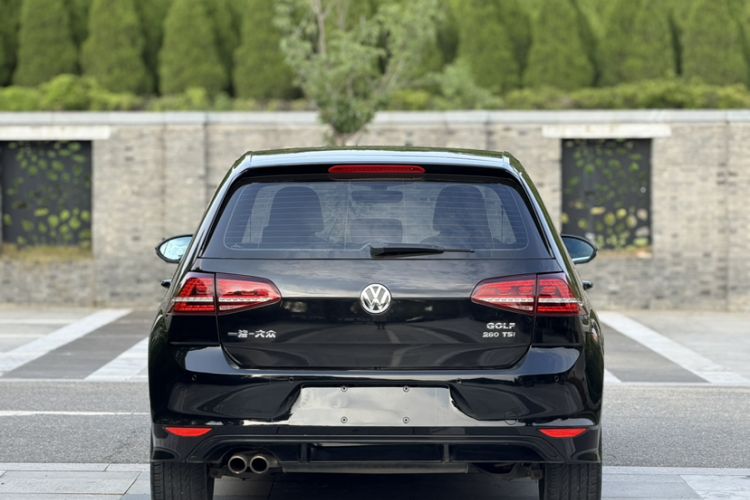 Used Volkswagen Golf 2017 280TSI Automatic R-Line Million-Vehicle Commemorative Edition Exterior 8