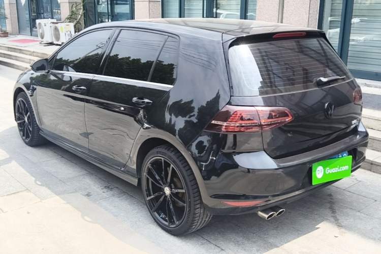 Used Volkswagen Golf 2017 280TSI Automatic R-Line Million-Vehicle Commemorative Edition Rear Left 45 Deg