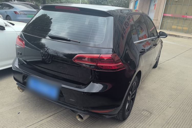 Used Volkswagen Golf 2017 230TSI Automatic Luxury Million-Vehicle Commemorative Edition Rear Right 45 Deg