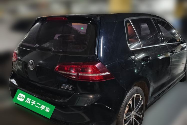 Used Volkswagen Golf 2017 280TSI Automatic R-Line Million-Vehicle Commemorative Edition Rear Right 45 Deg
