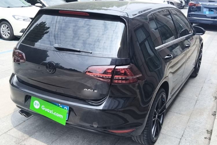 Used Volkswagen Golf 2017 280TSI Automatic R-Line Million-Vehicle Commemorative Edition Rear Right 45 Deg
