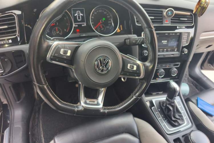 Used Volkswagen Golf 2017 280TSI Automatic R-Line Million-Vehicle Commemorative Edition Steering Wheel