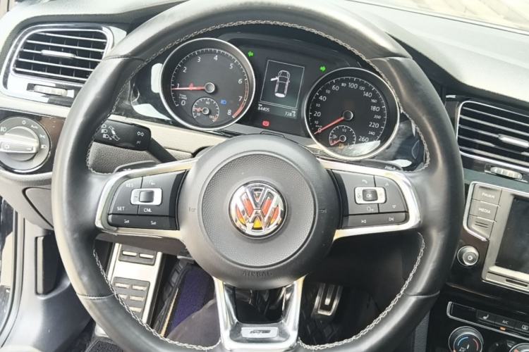 Used Volkswagen Golf 2017 280TSI Automatic R-Line Million-Vehicle Commemorative Edition Steering Wheel