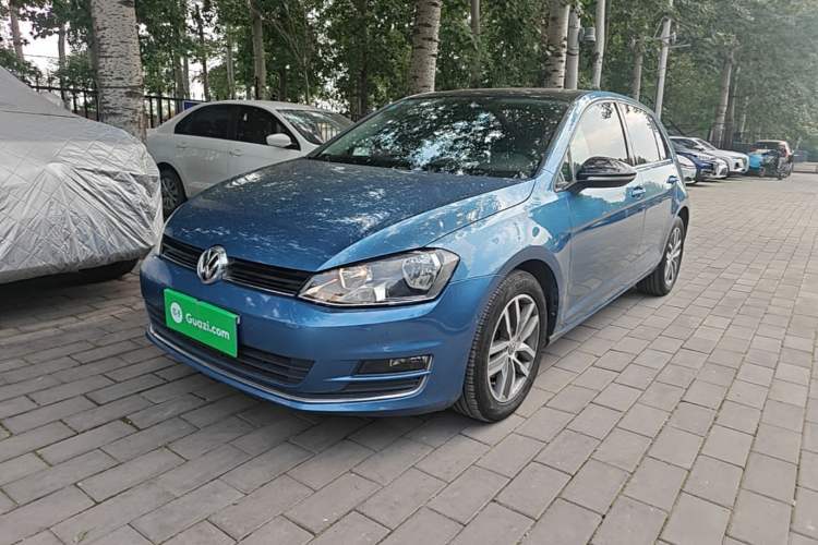 Used Volkswagen Golf 2017 230TSI Automatic Luxury Million-Vehicle Commemorative Edition Guazi used car, China used car export, Used car for sale, Used cars, Cheapest cars for sale
