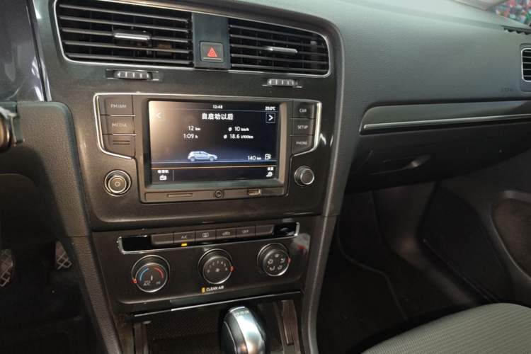 Used Volkswagen Golf 2017 230TSI Automatic Comfort Edition – Celebrating Milestone of One Million Units Audio And AC Panel