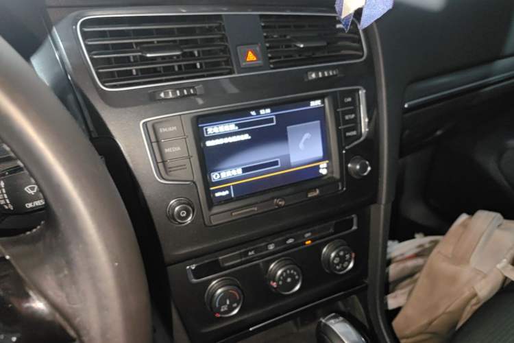 Used Volkswagen Golf 2017 230TSI Automatic Comfort Edition – Celebrating Milestone of One Million Units Audio And AC Panel