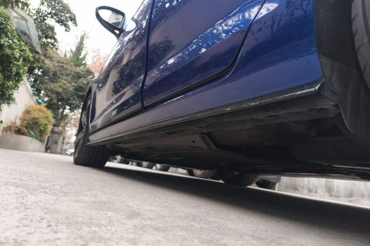 Used Volkswagen Golf 2017 2.0TSI R Chassis Rear Left
