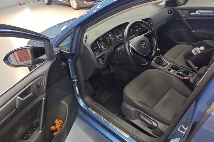 Used Volkswagen Golf 2017 230TSI Automatic Comfort Edition – Celebrating Milestone of One Million Units Driver Seat