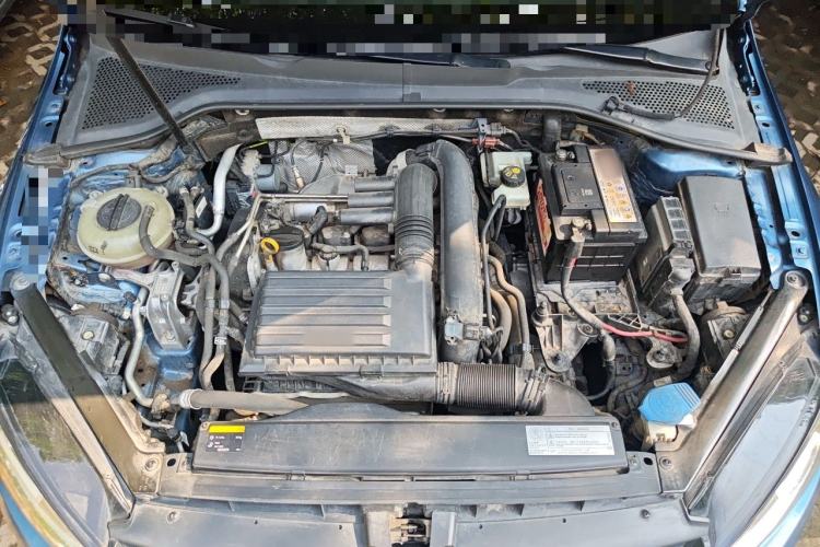 Used Volkswagen Golf 2017 230TSI Automatic Luxury Million-Vehicle Commemorative Edition Engine Bay