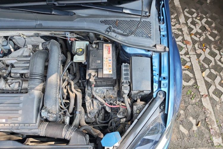Used Volkswagen Golf 2017 230TSI Automatic Luxury Million-Vehicle Commemorative Edition Engine Bay Left