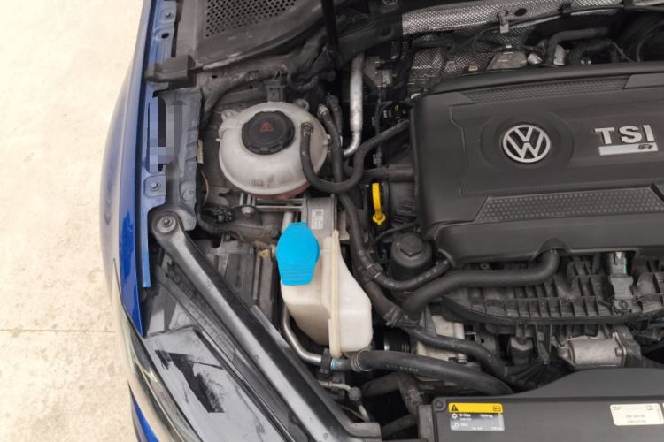 Used Volkswagen Golf 2017 2.0TSI R Engine Bay Right