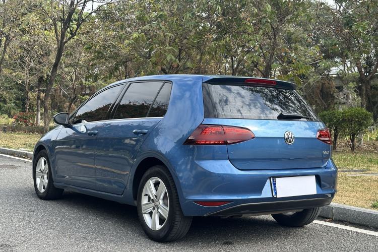 Used Volkswagen Golf 2017 1.6L Automatic Comfort Million-Vehicle Anniversary Edition Exterior 4
