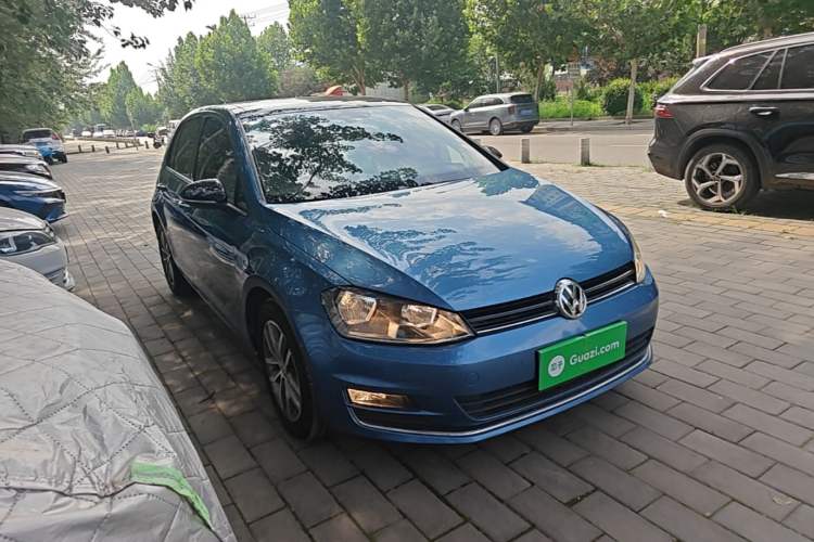 Used Volkswagen Golf 2017 230TSI Automatic Luxury Million-Vehicle Commemorative Edition Front Right 45 Deg