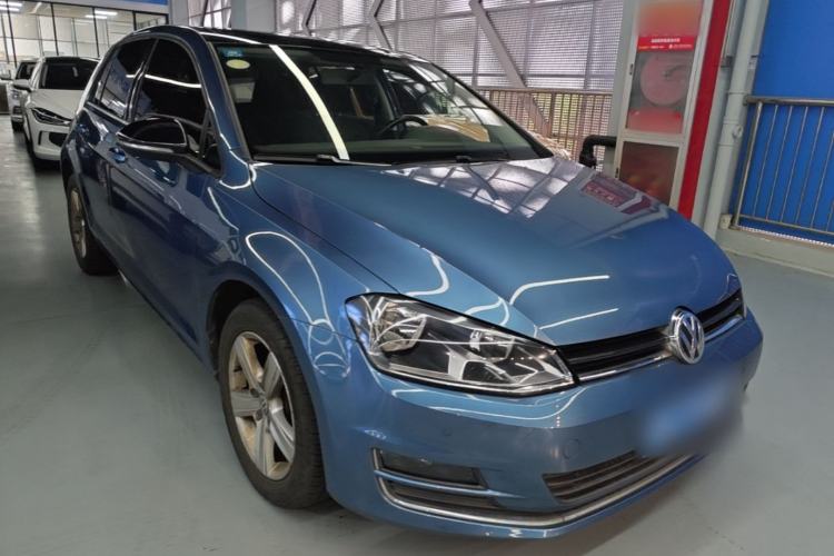 Used Volkswagen Golf 2017 230TSI Automatic Comfort Edition – Celebrating Milestone of One Million Units Front Right 45 Deg