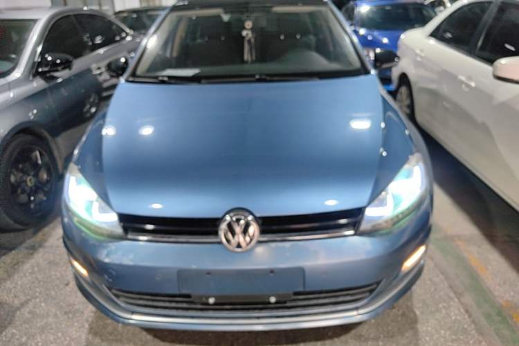 Used Volkswagen Golf 2017 230TSI Automatic Comfort Edition – Celebrating Milestone of One Million Units Front